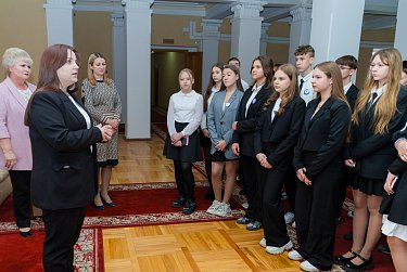 Без галстуков и на равных